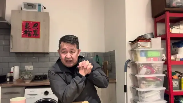 missing thumb